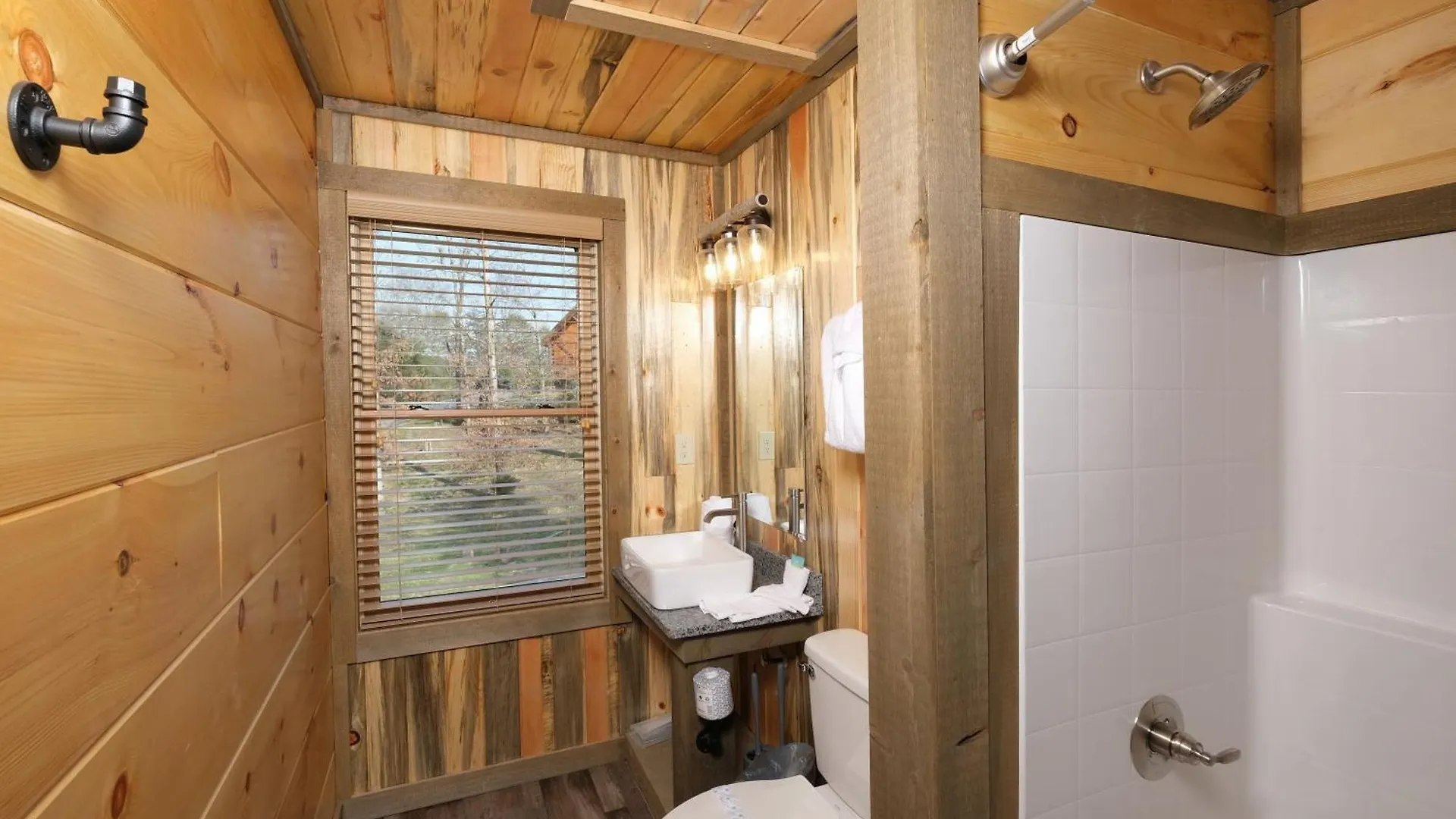 Glacier Falls Villa Pigeon Forge