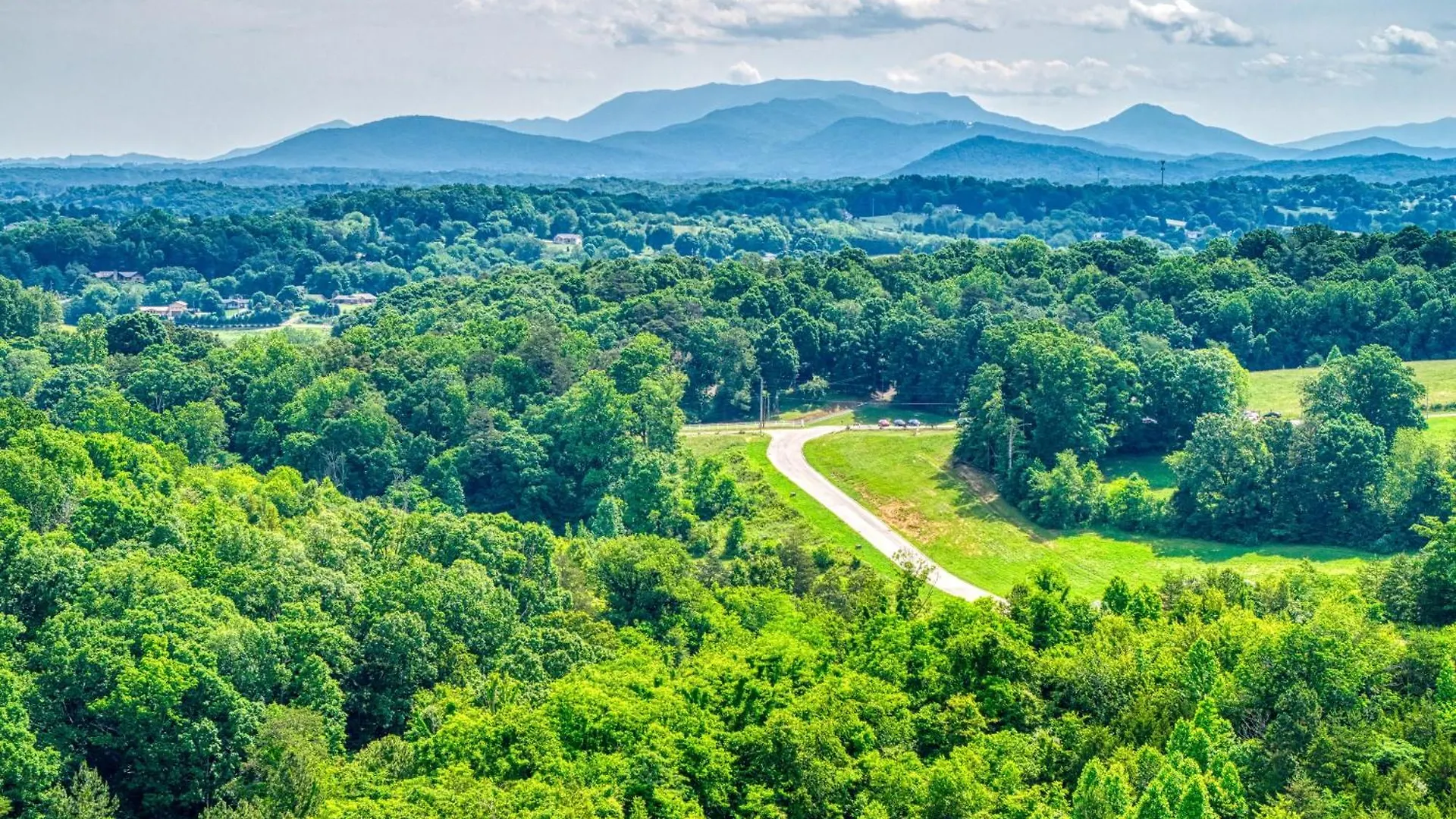 Bridgewood Cabin, Hot Tub, 1089 Of Free Attraction Tickets For Each Paid Day, Dollywood And More! Pigeon Forge