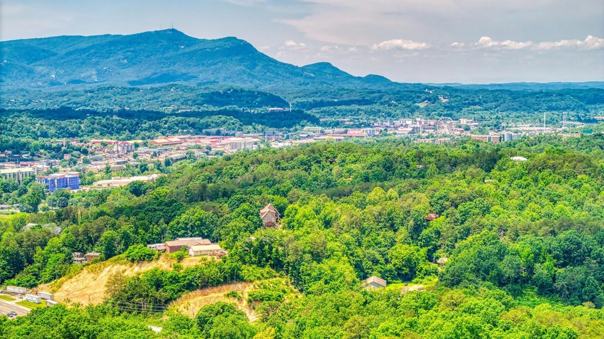 Cozy Bear Hill, Pool, 1089 Of Free Attraction Tickets For Each Paid Day, Dollywood And More!