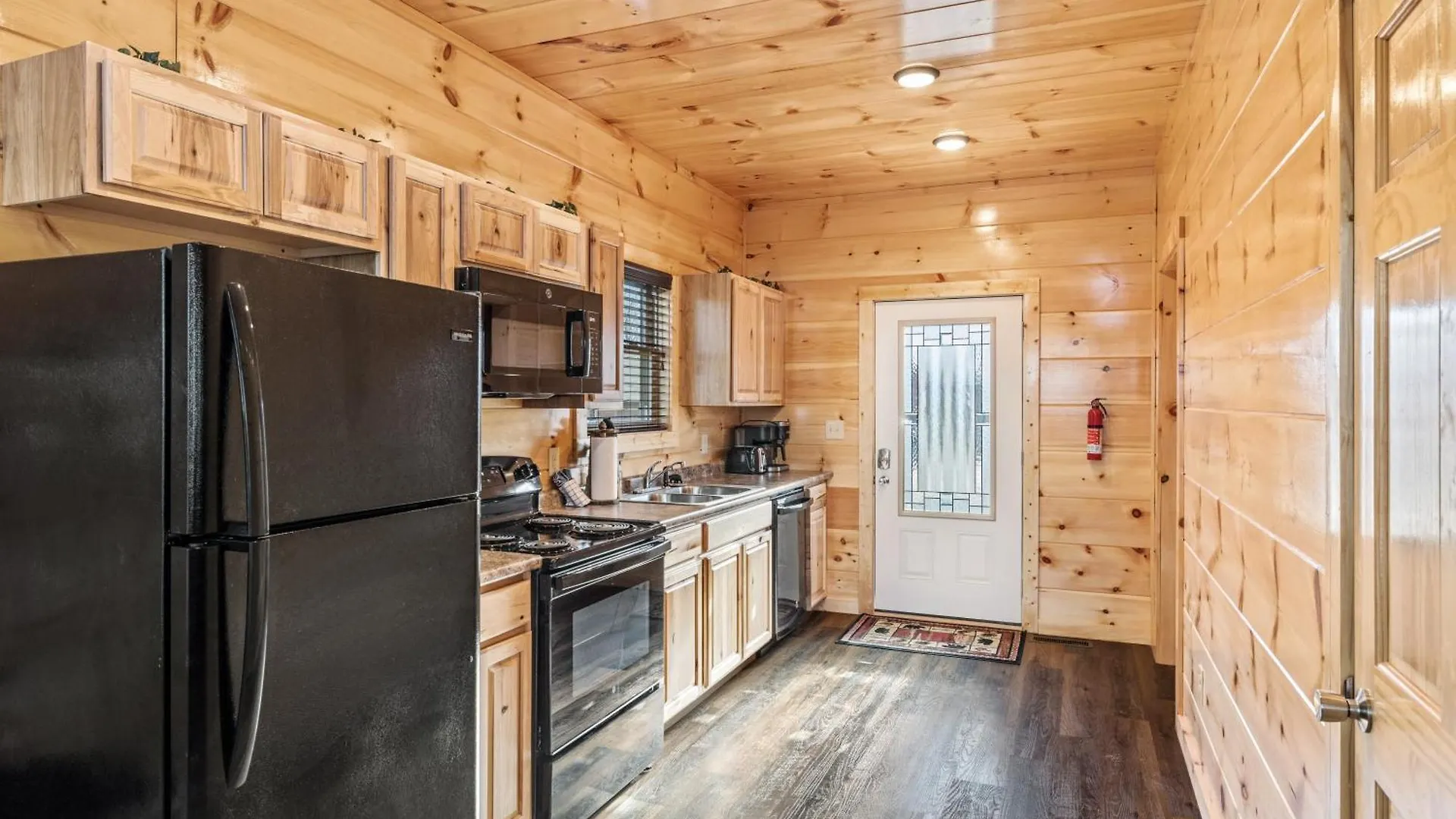 Prázdninový dům Location 1 Bed 2 Bath New Log Located Less Than A Mile From The Strip *
