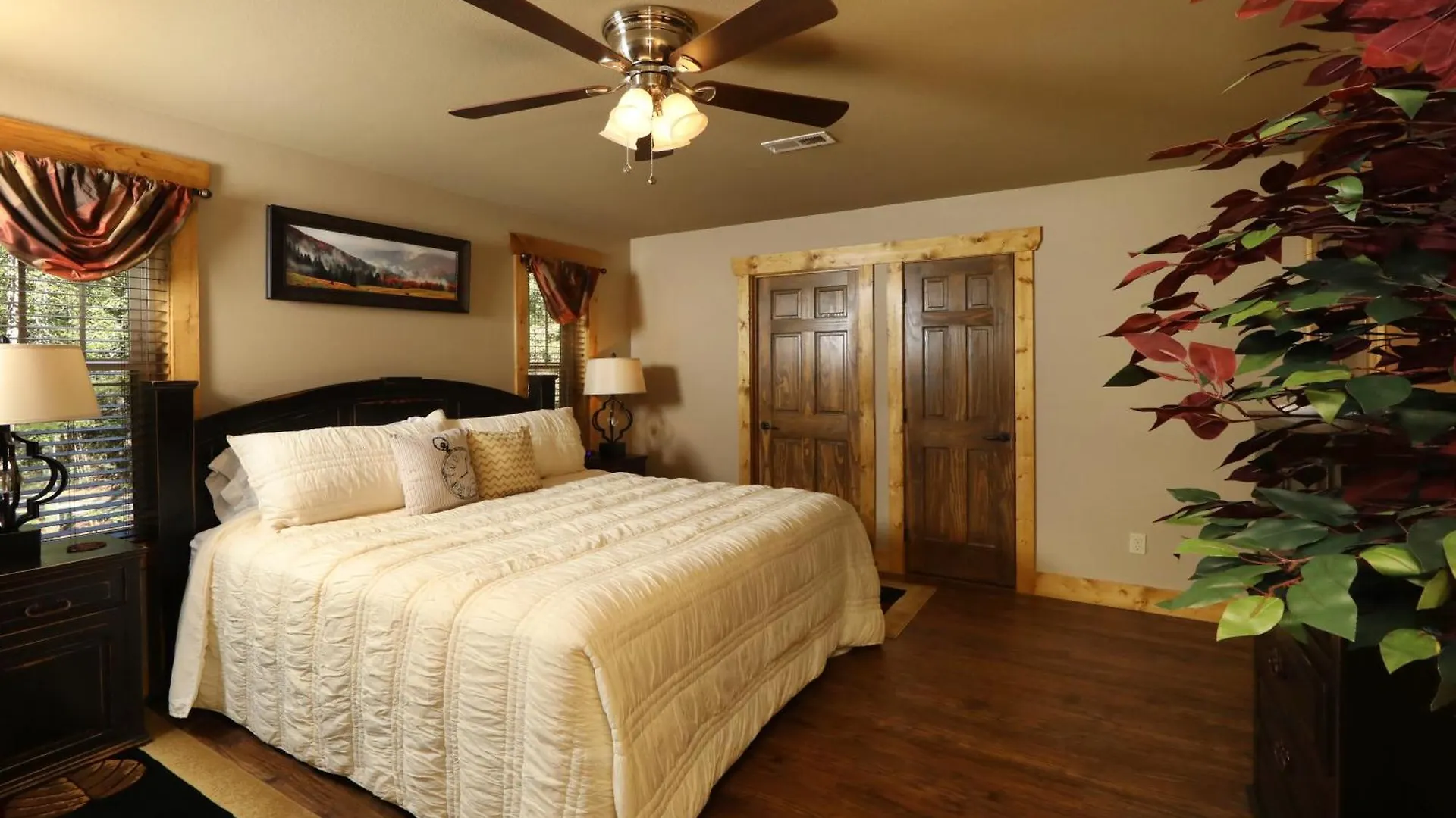 Misty Mountainside By Eden Crest Vacation Chalet *
