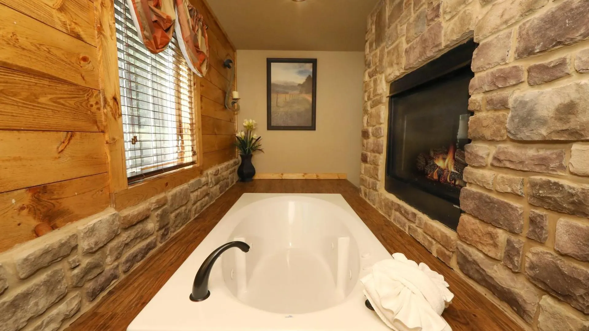 Chalet Misty Mountainside By Eden Crest Vacation Pigeon Forge