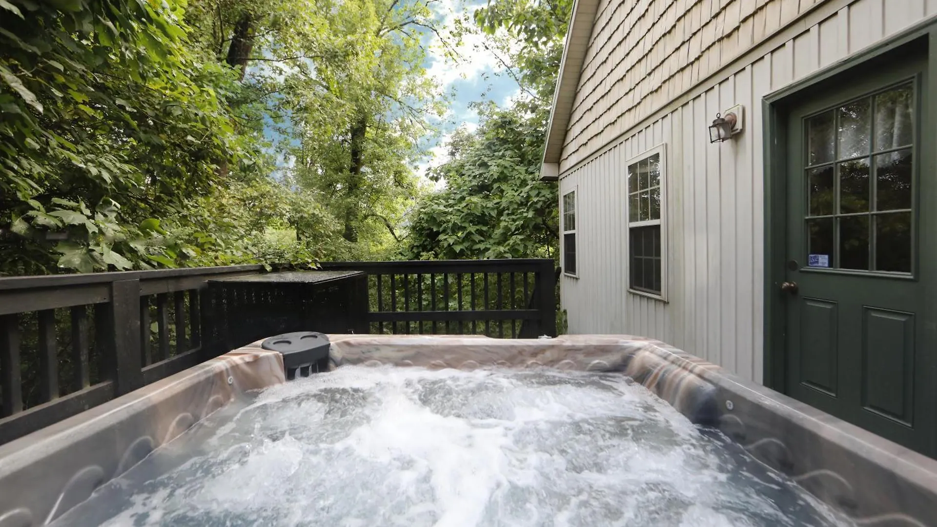 Chalet Ivy Falls By Eden Crest