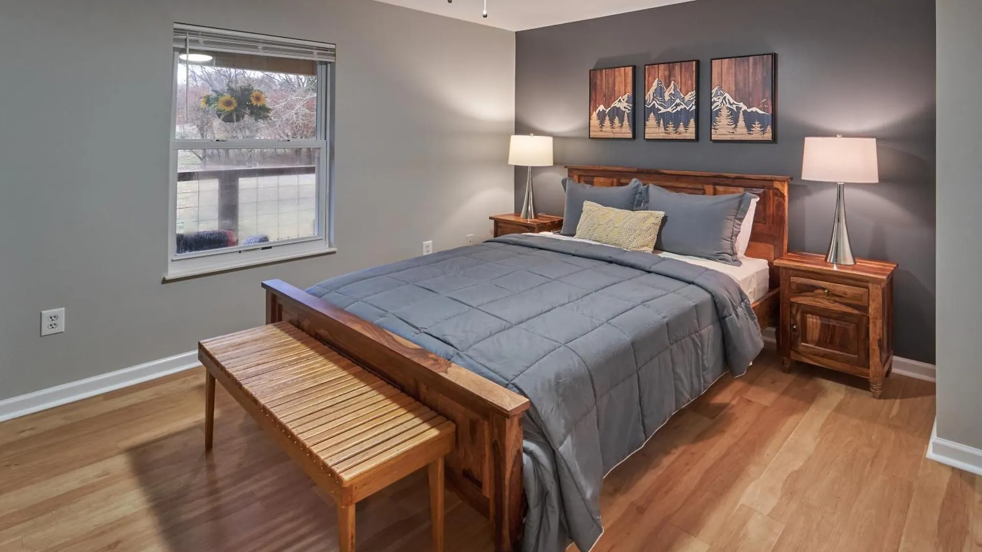 Entertainment Galore! Luxurious Property, Spectacular & Peaceful Setting, Great Location, Close To Major Attractions!! Nyaraló Pigeon Forge