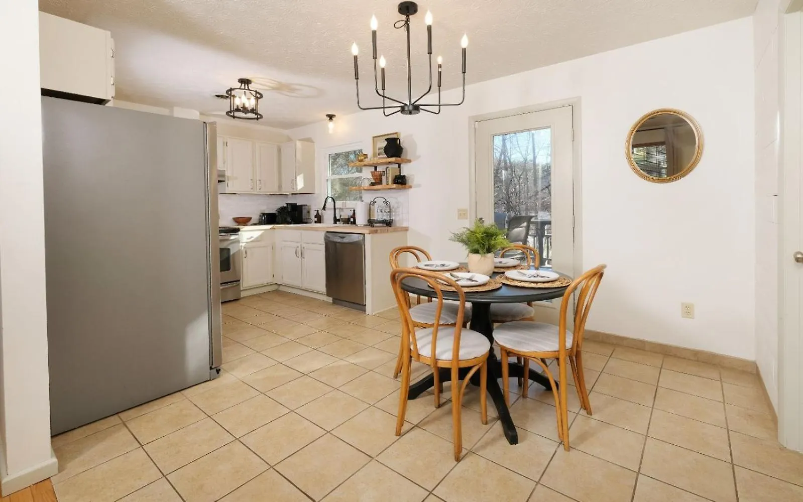 Sunshine Holiday home