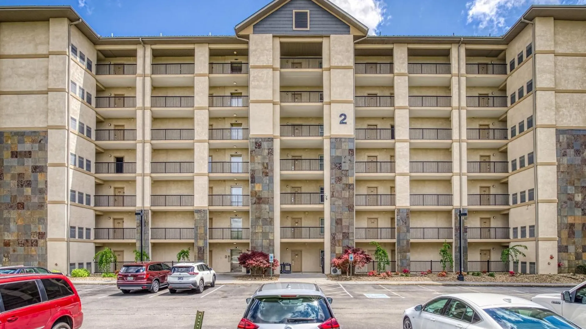 Luxurious Renovated, Pool, Basketball, Playground Feriehus *