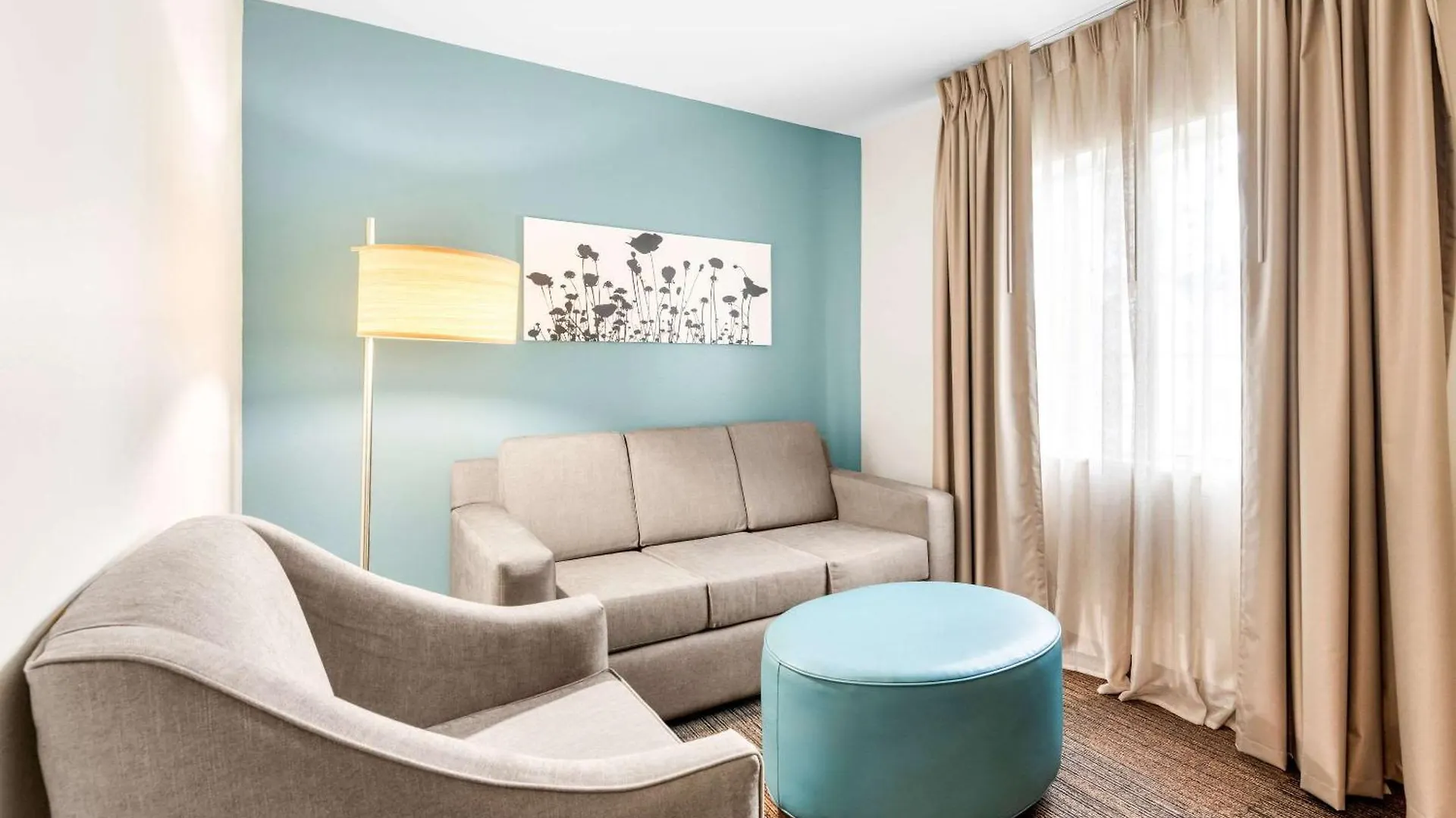 Sleep & Downtown Hotel 2*