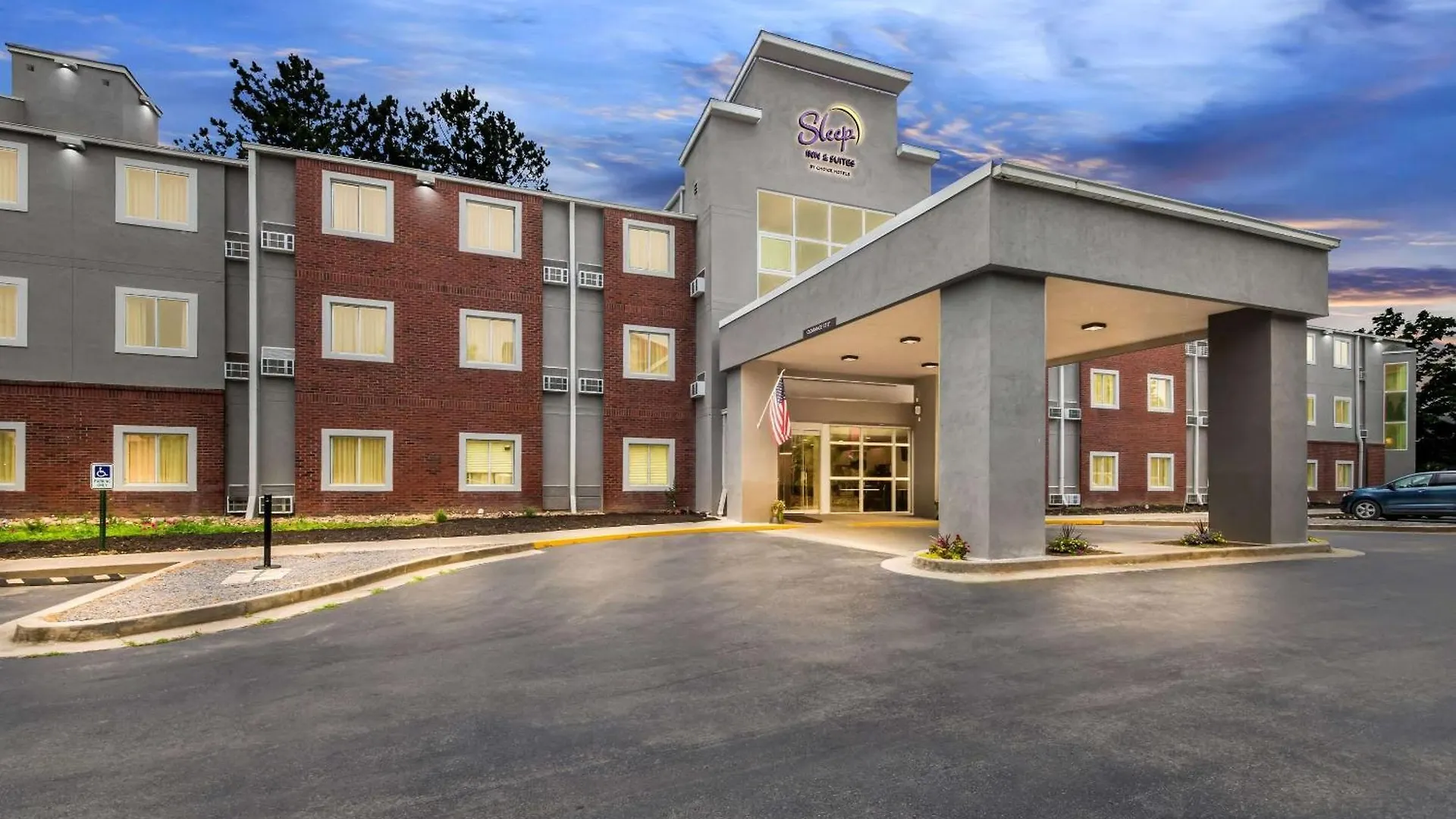 Hotel Sleep & Downtown Pigeon Forge