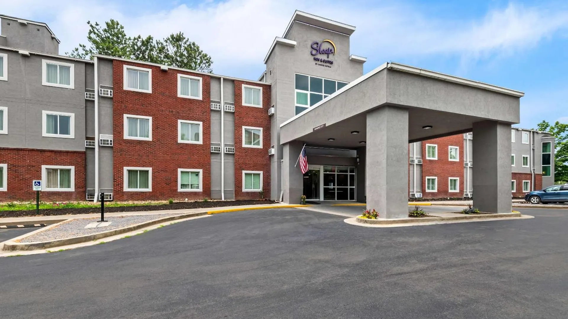 Sleep & Downtown 2* Pigeon Forge
