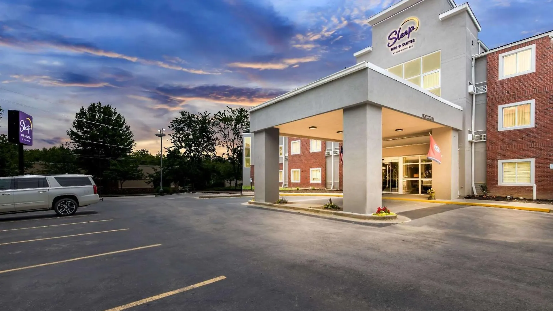 Sleep & Downtown Hotel