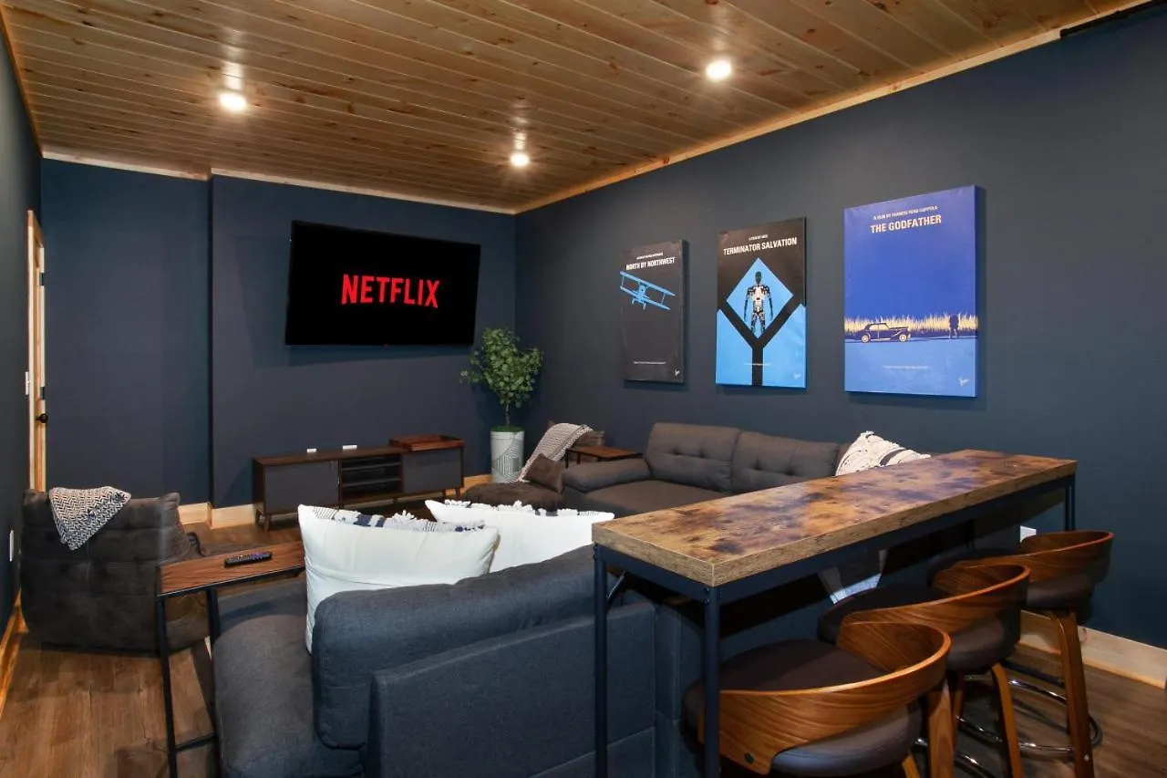 度假居 Smoky Mountain Retreat Pool Hot Tub Theater Games 鸽子谷