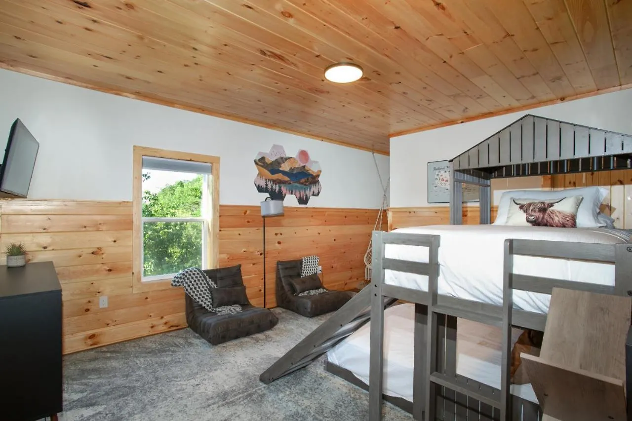 度假居 Smoky Mountain Retreat Pool Hot Tub Theater Games *