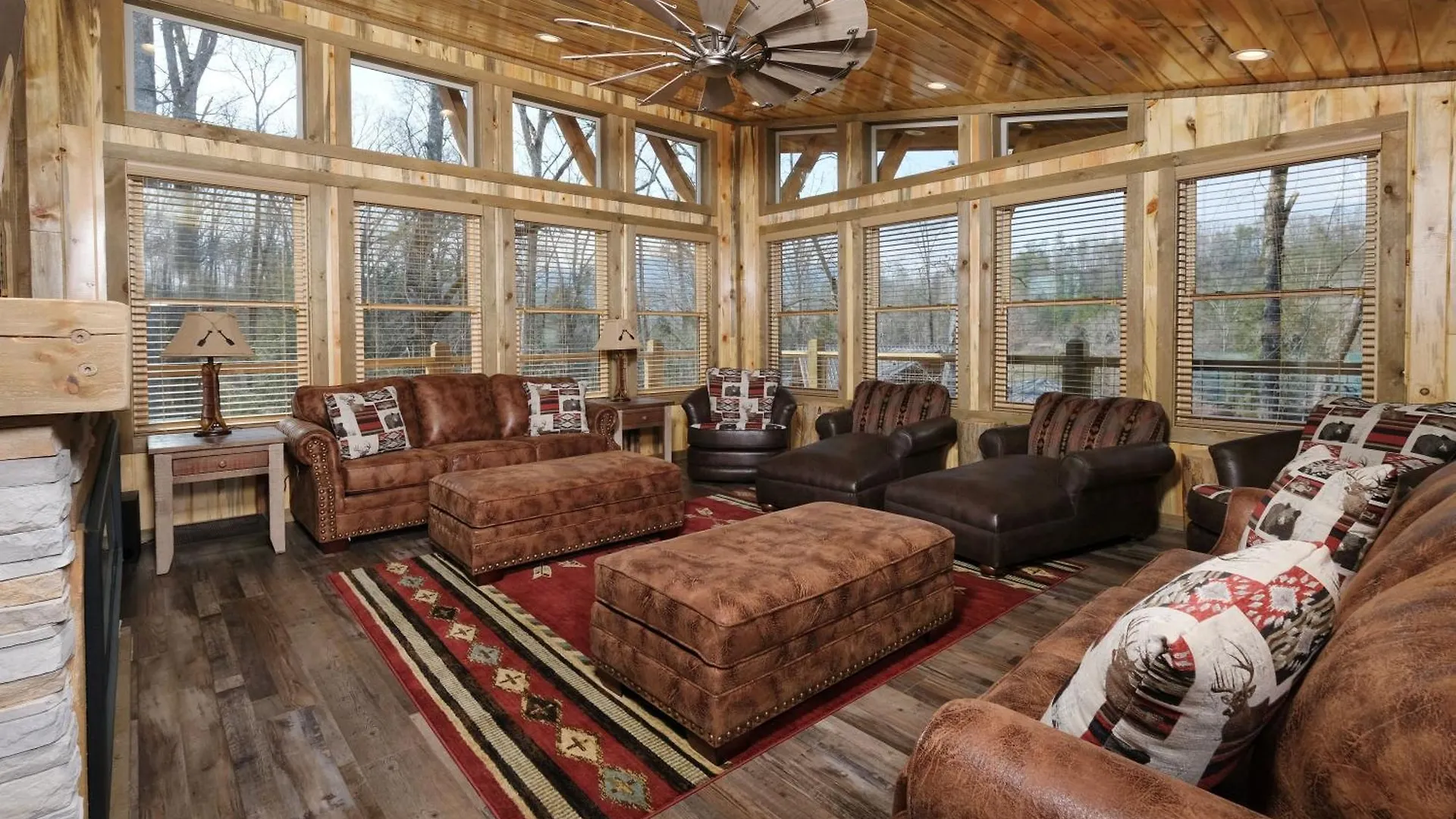 Villa Glacier Falls Pigeon Forge