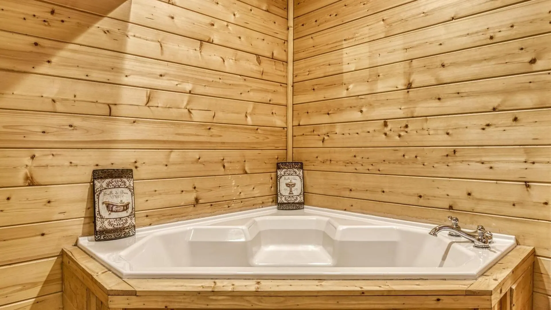 Whispering Creek #302 Pigeon Forge
