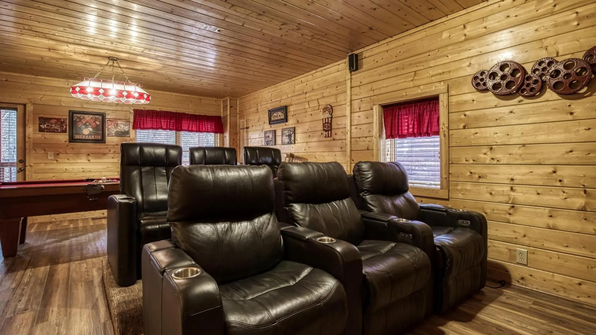 Whispering Creek #302 Holiday home *
