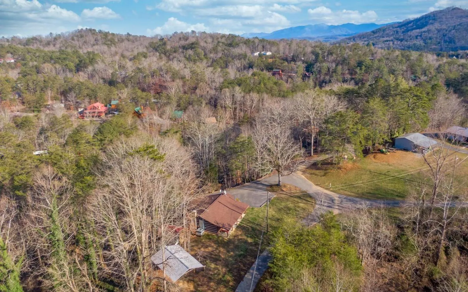 Ferienhaus Wooded Bliss Hot Tub Single Level With No Steps Rocking Chairs And Wooded Views Pigeon Forge
