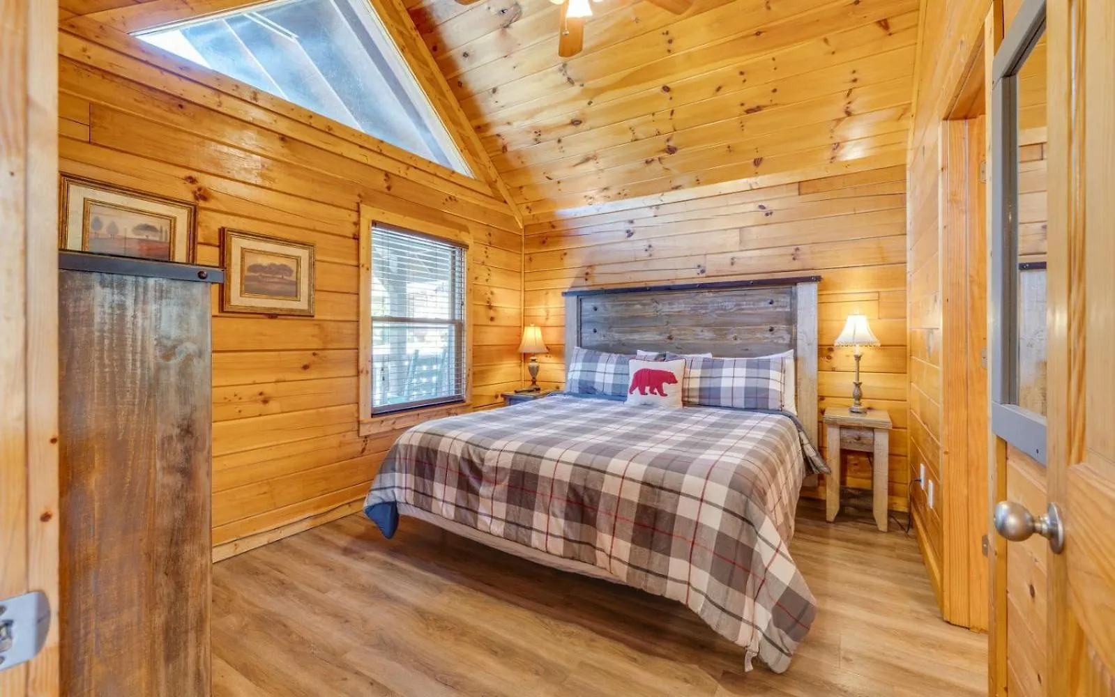 Heavenly Escape * Pigeon Forge