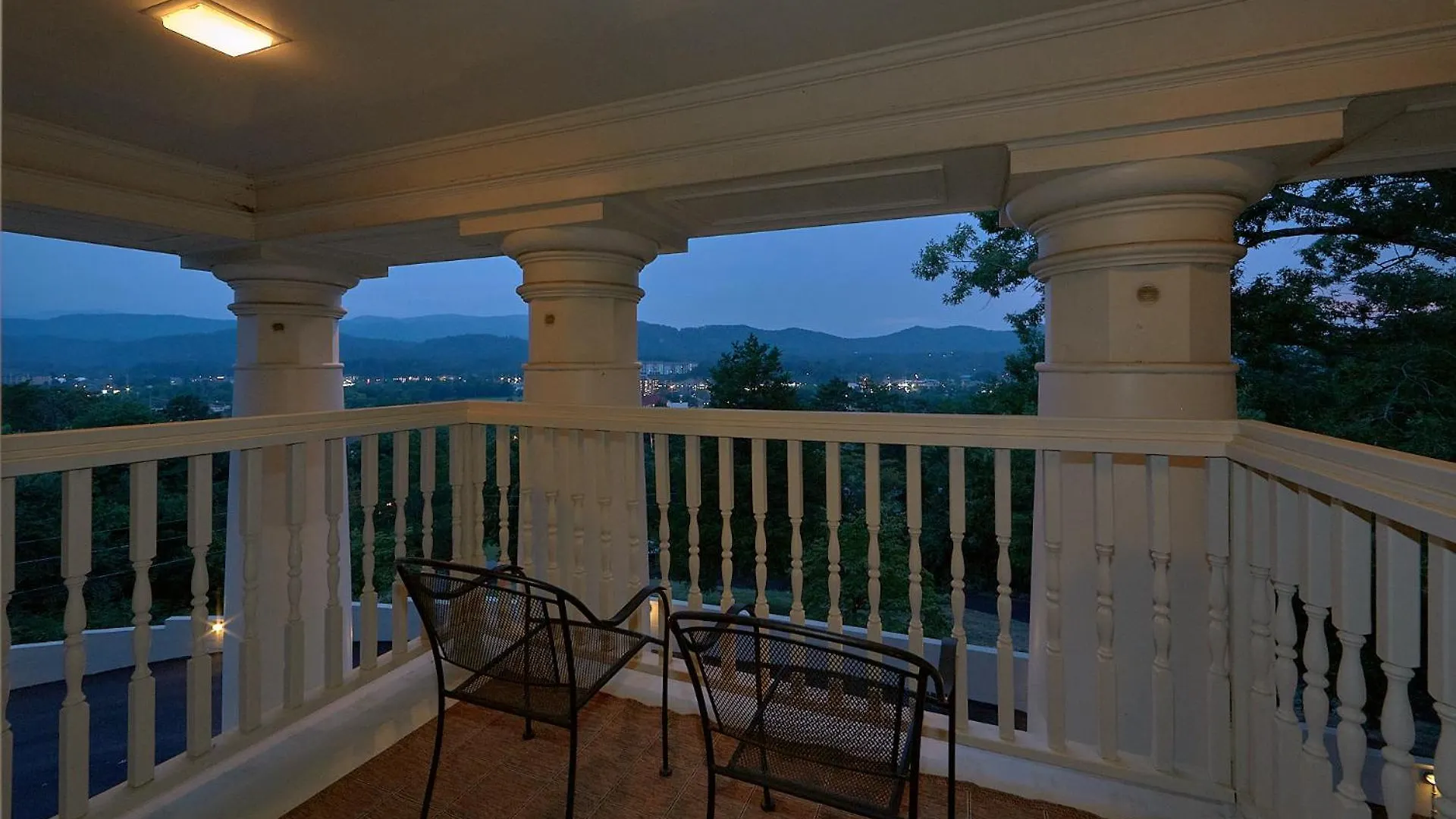 Holiday home The Pillars *