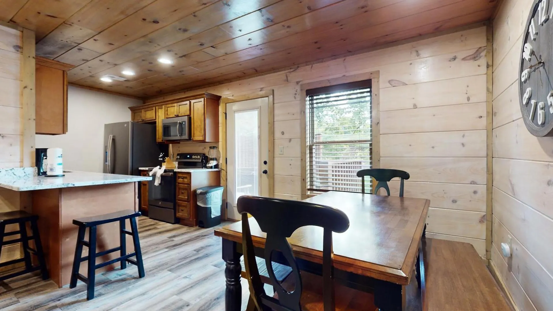 Bear Cove Falls Ferienhaus *
