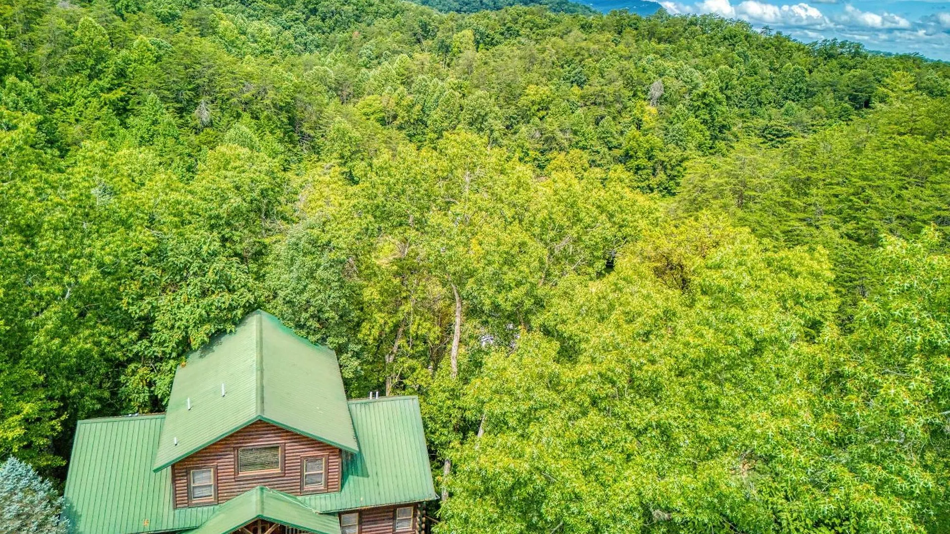 Big Bear Retreat- Game Room, Hot Tub Sleeps 30 بيدجن فورج