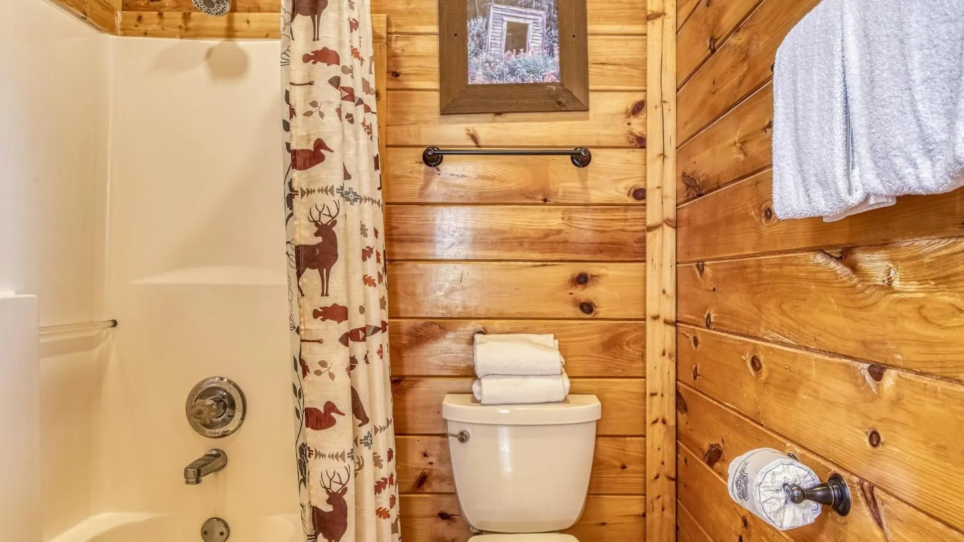 Big Bear Retreat- Game Room, Hot Tub Sleeps 30 * بيدجن فورج