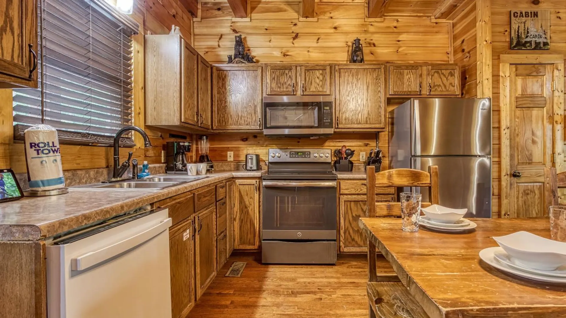 بيت للعطل Big Bear Retreat- Game Room, Hot Tub Sleeps 30
