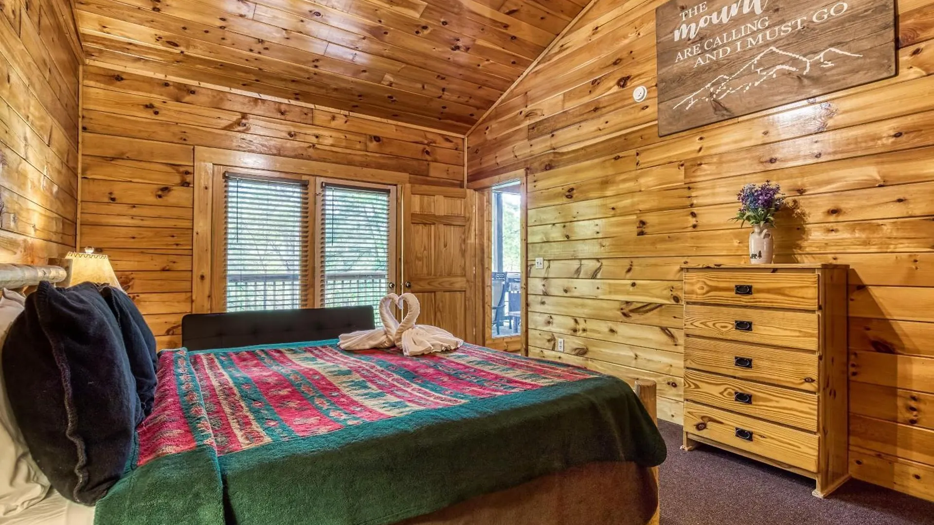 Big Bear Retreat- Game Room, Hot Tub Sleeps 30
