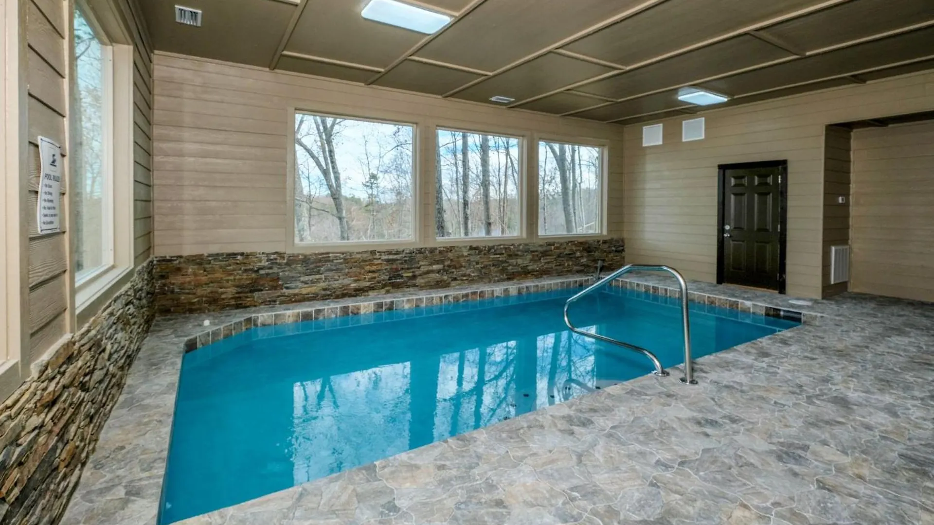 Swim And Gym Mansion *