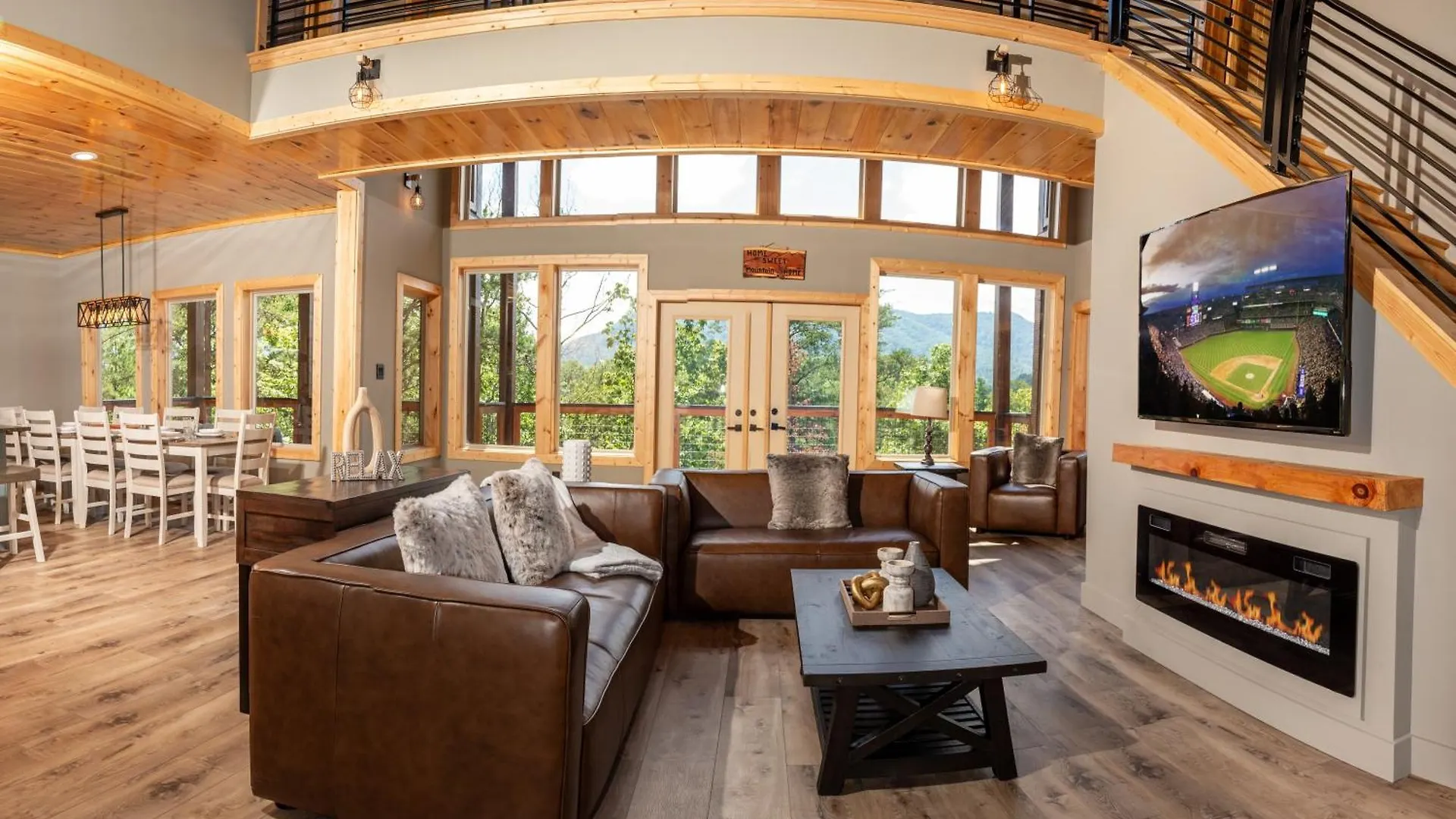 Augys View- Mountain Views-large Parking-large Pigeon Forge