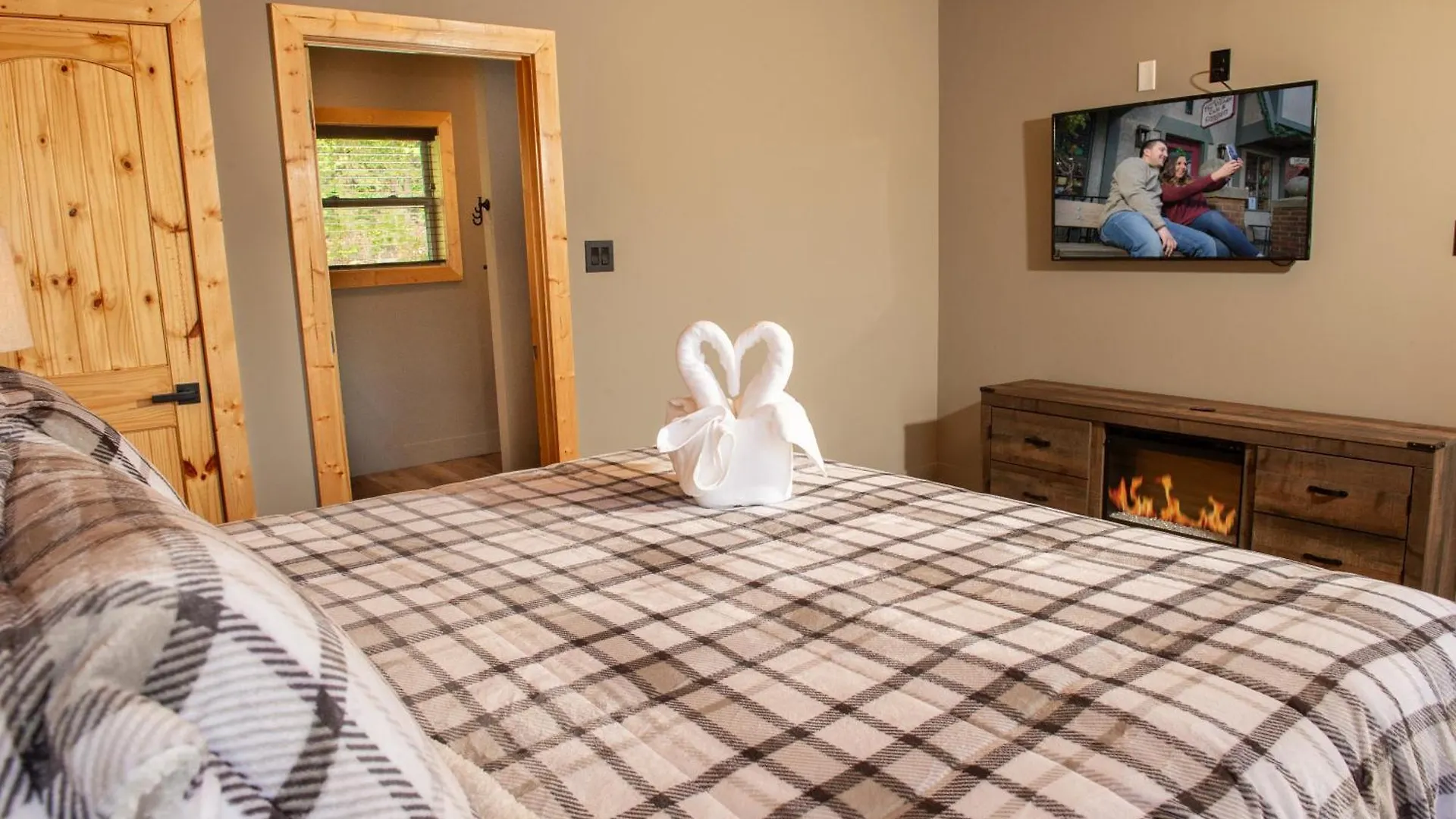 Augys View- Mountain Views-large Parking-large Holiday home *