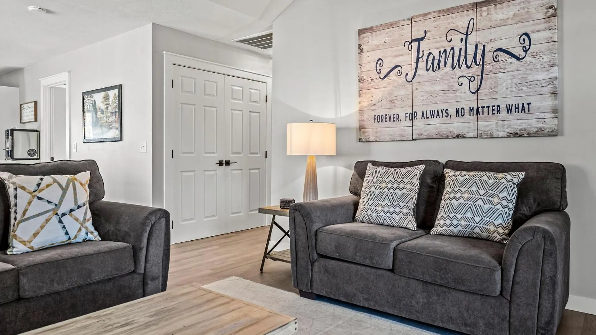 Izzys Getaway A Cozy Retreat In With Hot Tub Game And River Access Semesterbostad