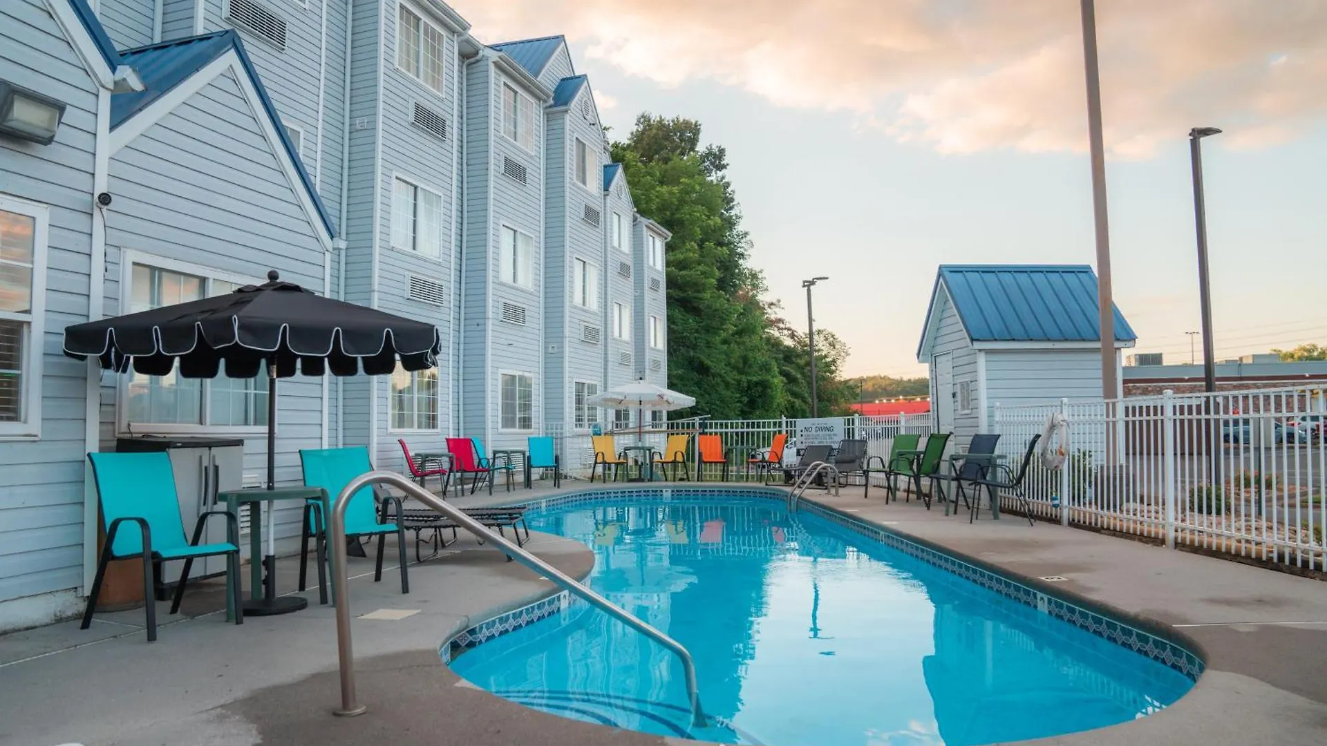 Guest 2* Pigeon Forge