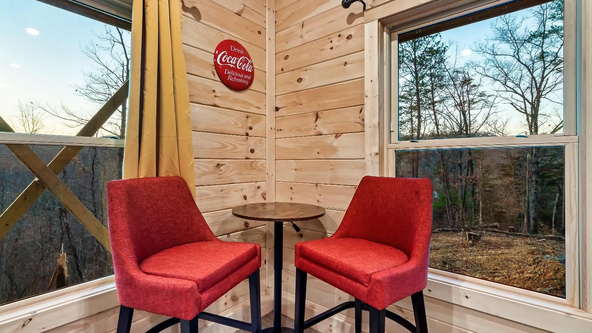 Scenic Views, Game Room, Hot Tub, Fireplace, Bbq