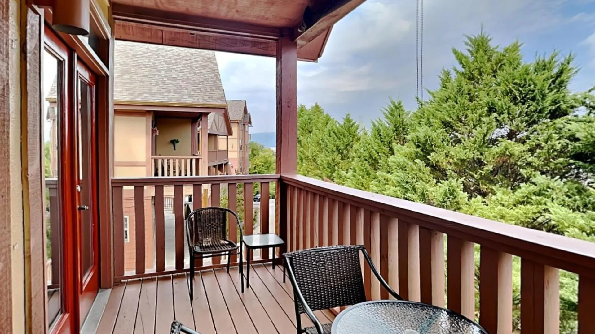 The Clubhouse 3206 * Pigeon Forge