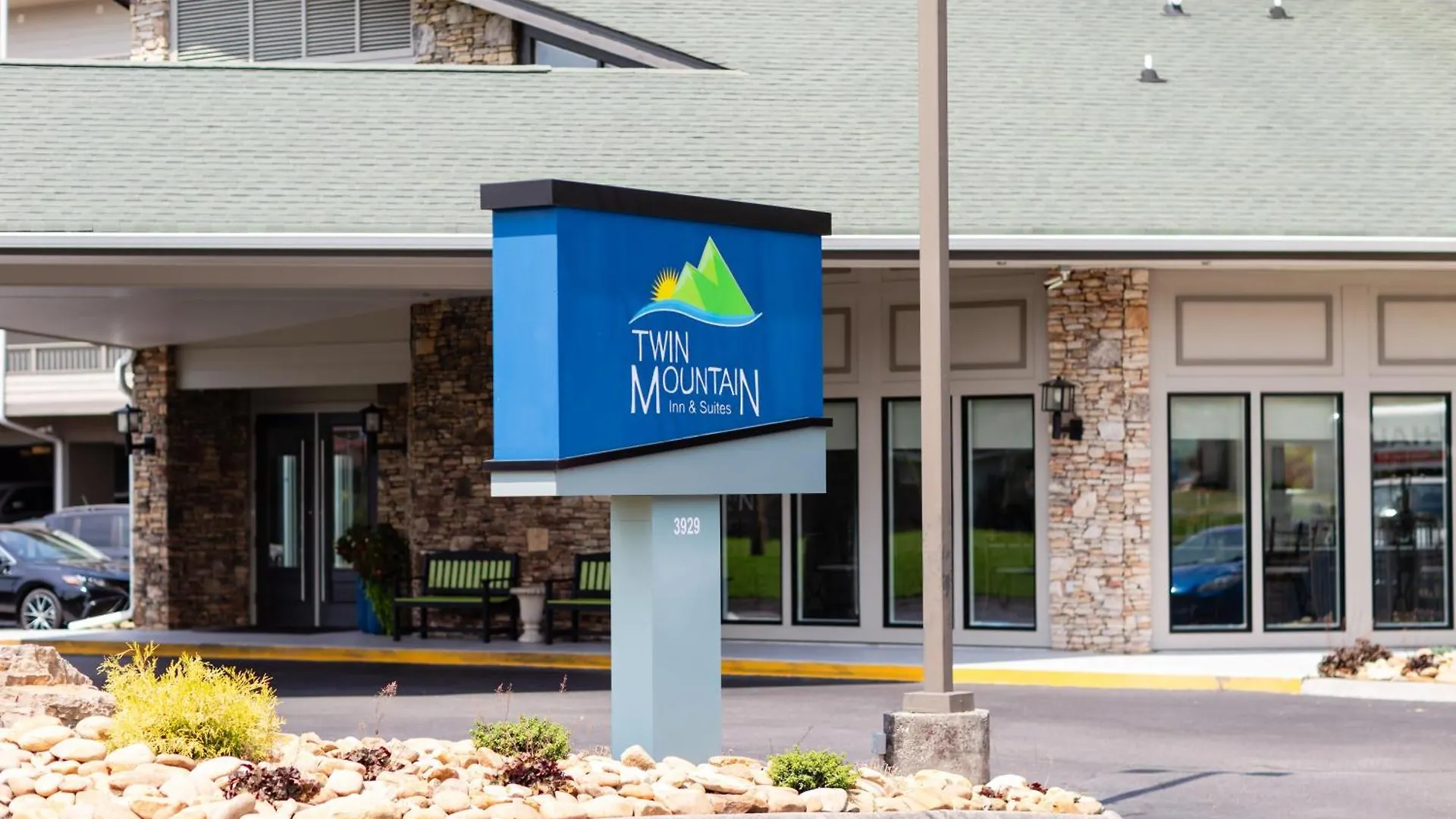 Hotel Twin Mountain & 3*