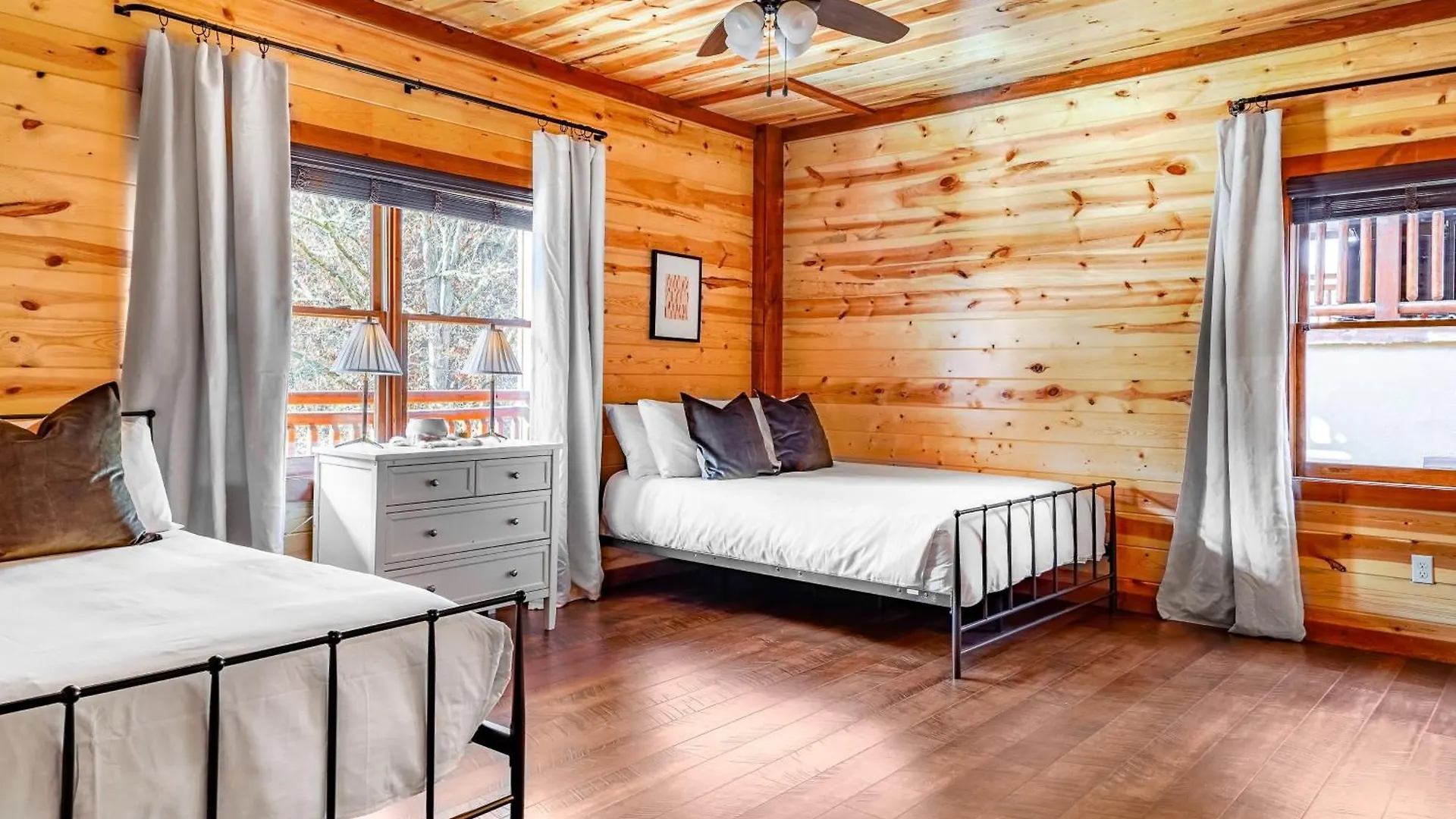 Daybreak By Avantstay Sleeps 18 Cabin Poolspa Дом отдыха
