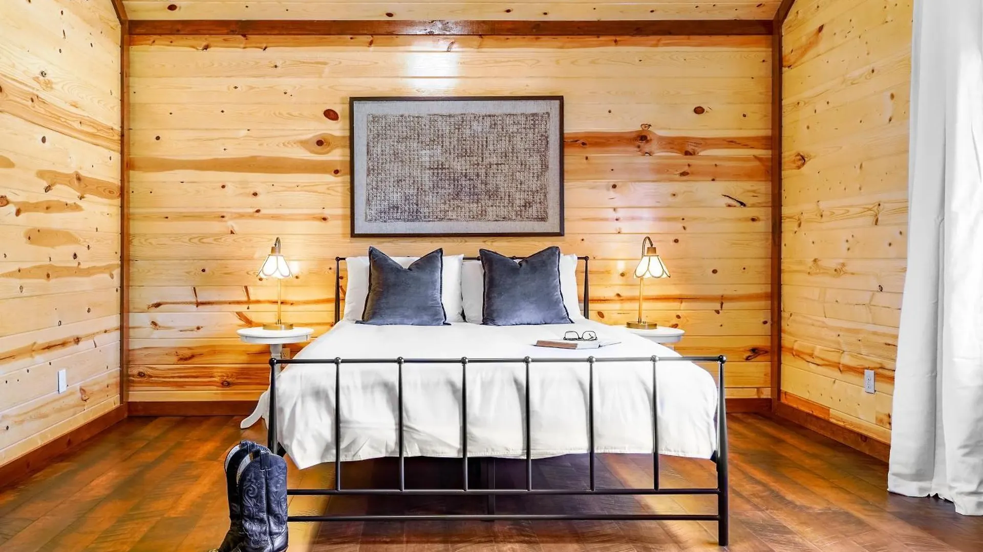 Daybreak By Avantstay Sleeps 18 Cabin Poolspa Дом отдыха