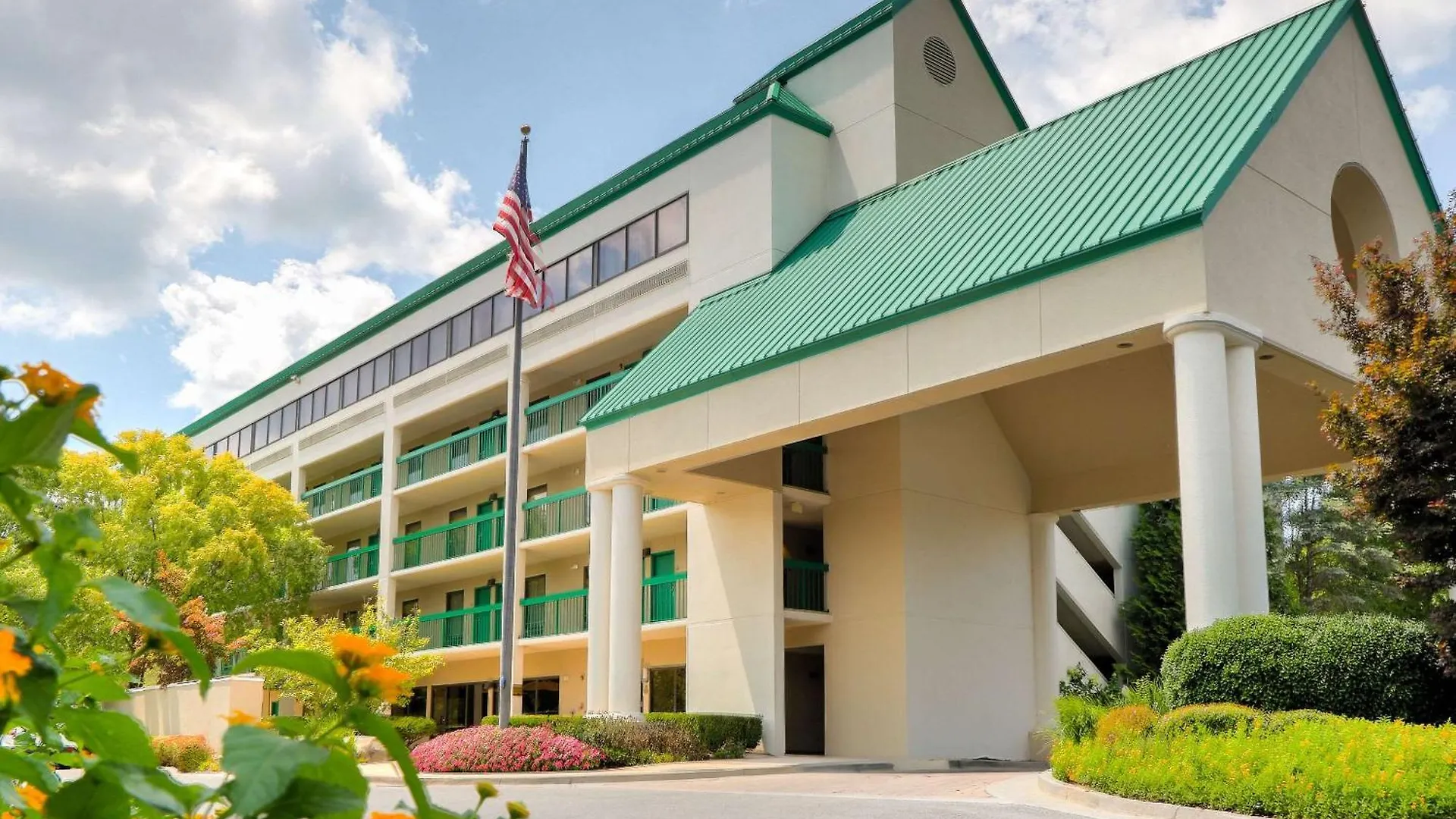 Inn Quality Near The Island Pigeon Forge