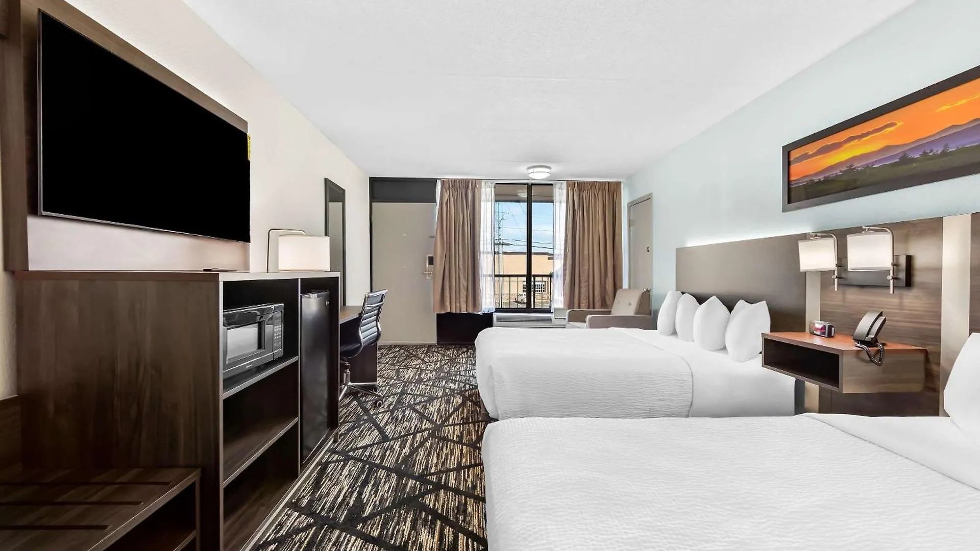Clarion & Near The Leconte Center Pigeon Forge