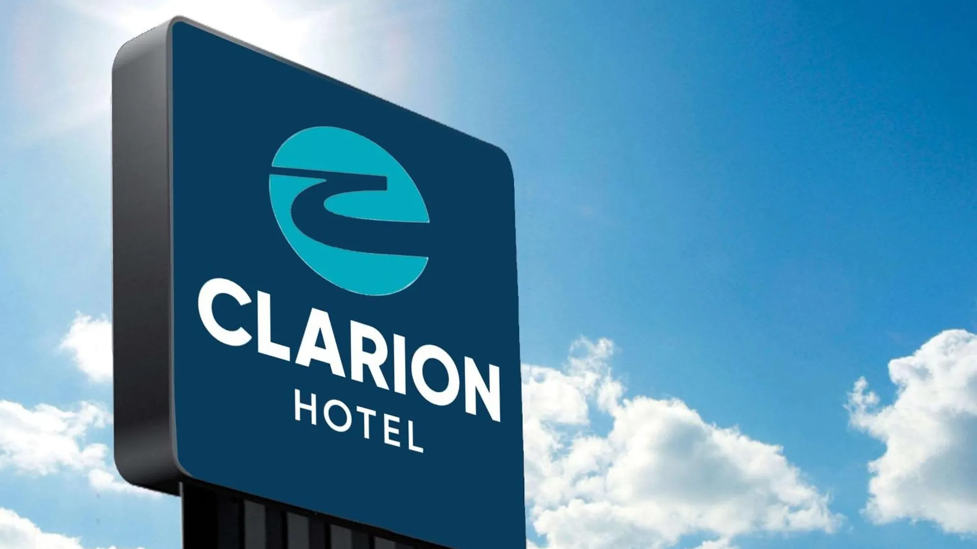 Clarion & Near The Leconte Center Hotel 2*