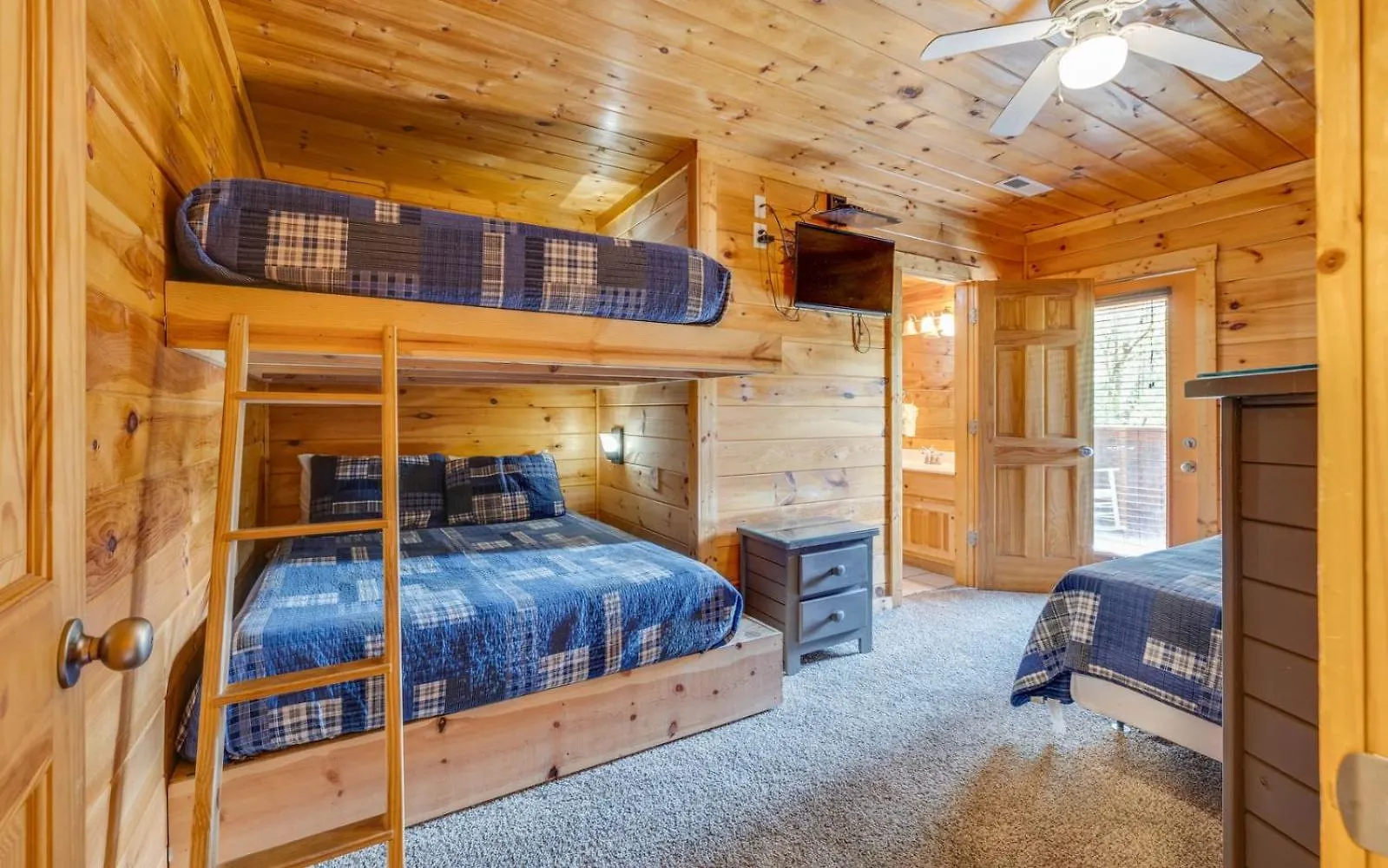 Heavenly Escape Villa Pigeon Forge