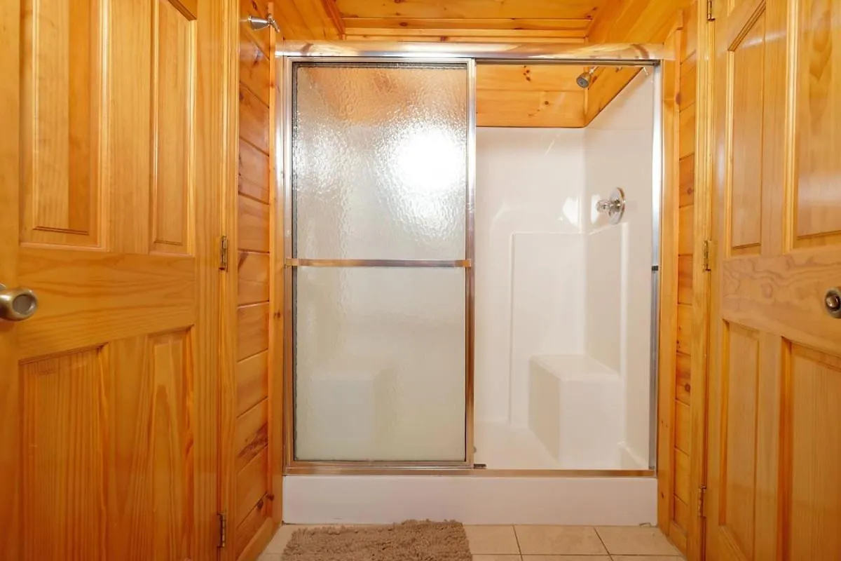Spacious 5br Sleeps 18 Gameroom Theater Views Free Attraction Tickets Prázdninový dům Pigeon Forge