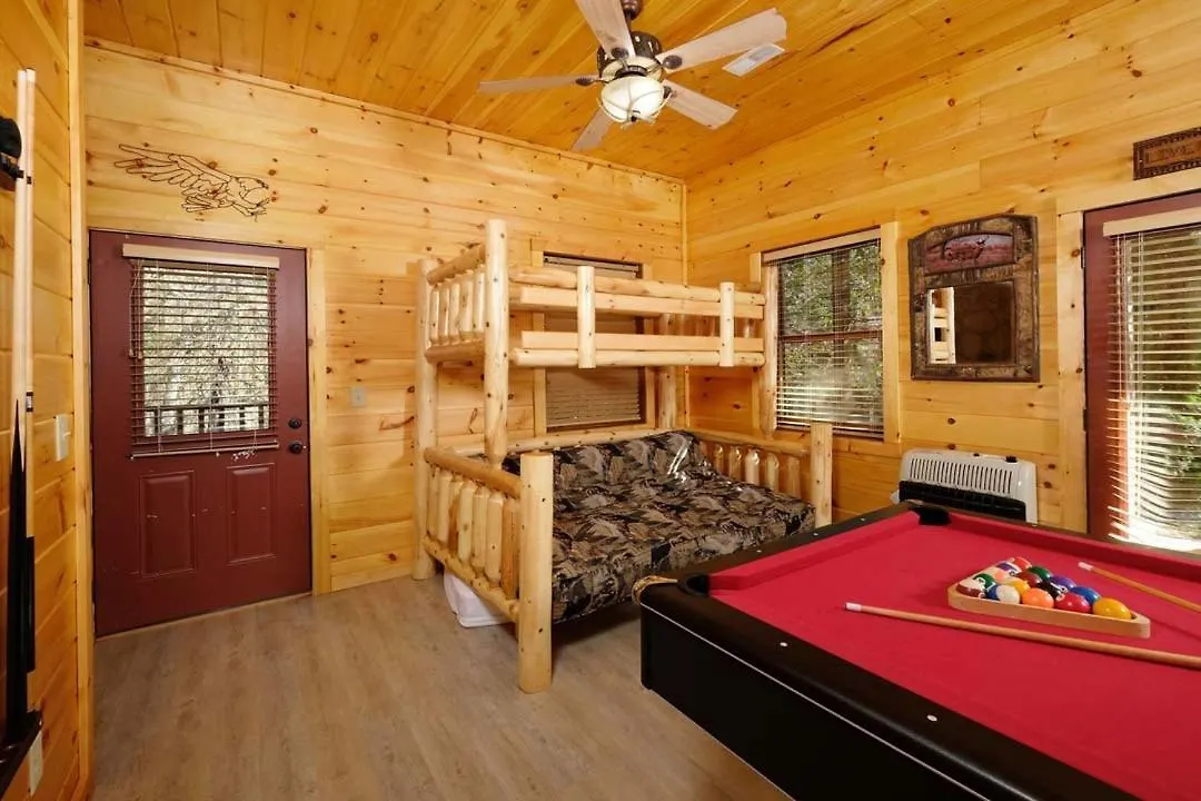 Bear'S Den By Colonial Properties *
