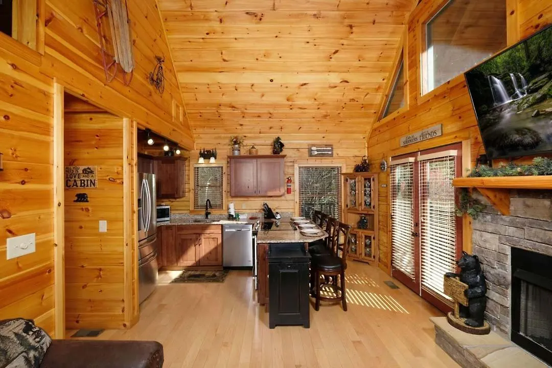 Bear'S Den By Colonial Properties *