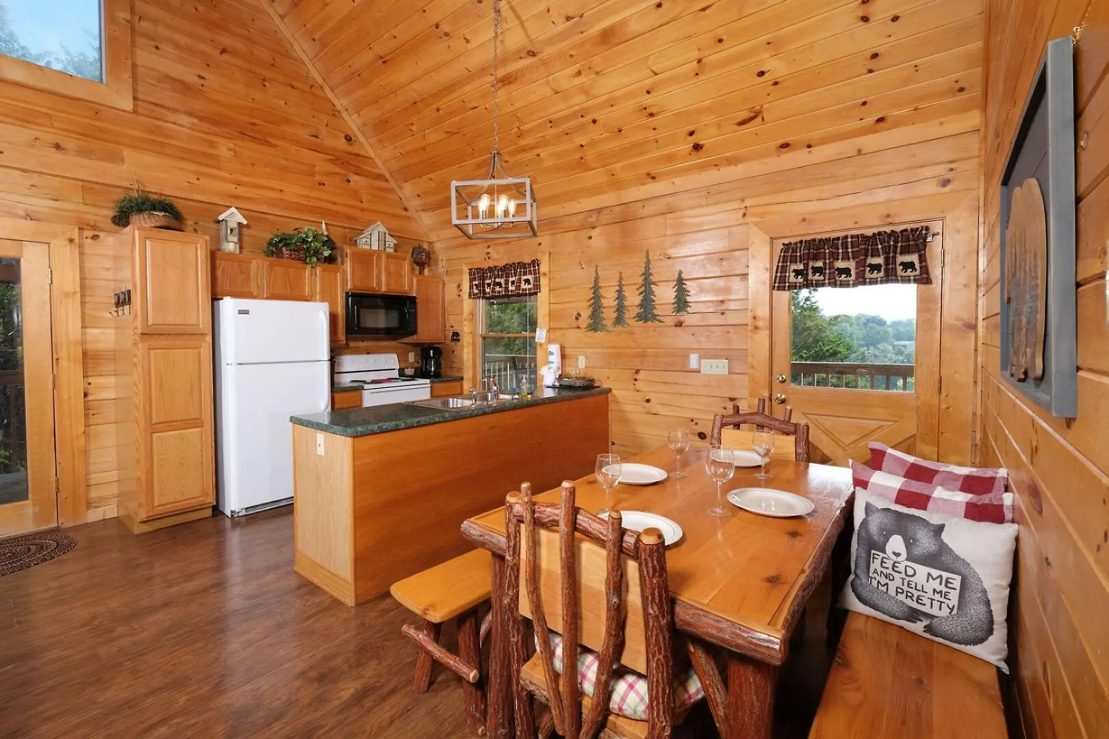 Charming 2br Mountain Views! Hot Tub * Pigeon Forge