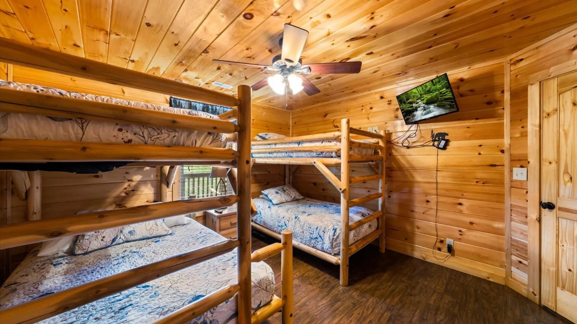 Modern 3br Views Hot Tub Fire Pit Gameroom Free Attraction Tickets Casa vacanze