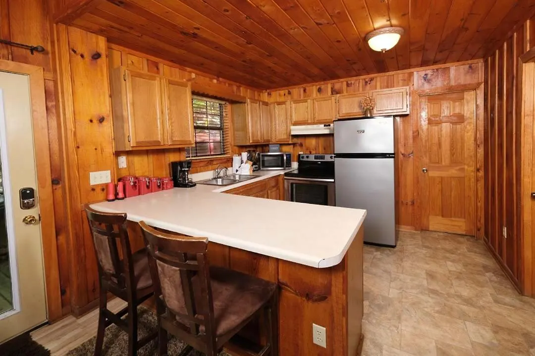 Romantic 1br Hot Tub Free Attraction Tickets *