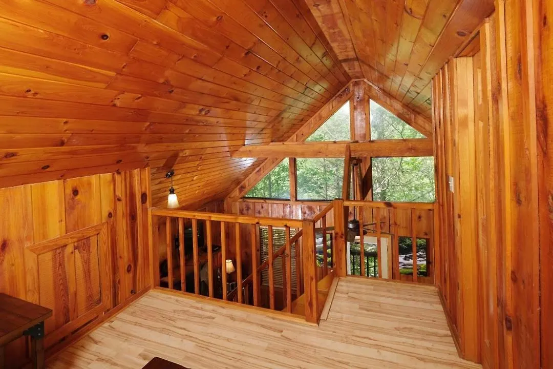 Romantic 1br Hot Tub Free Attraction Tickets Pigeon Forge