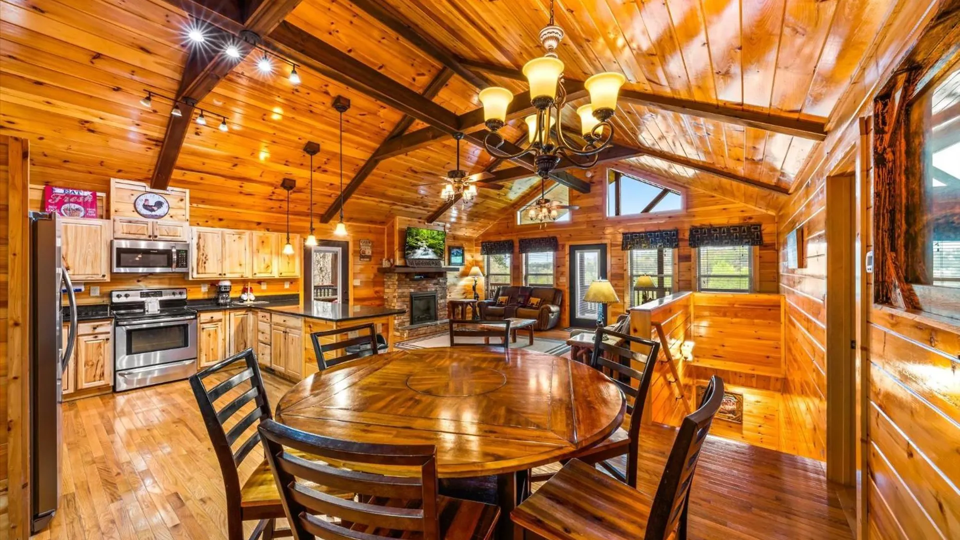 Casa vacanze Modern 3br Views Hot Tub Fire Pit Gameroom Free Attraction Tickets Pigeon Forge