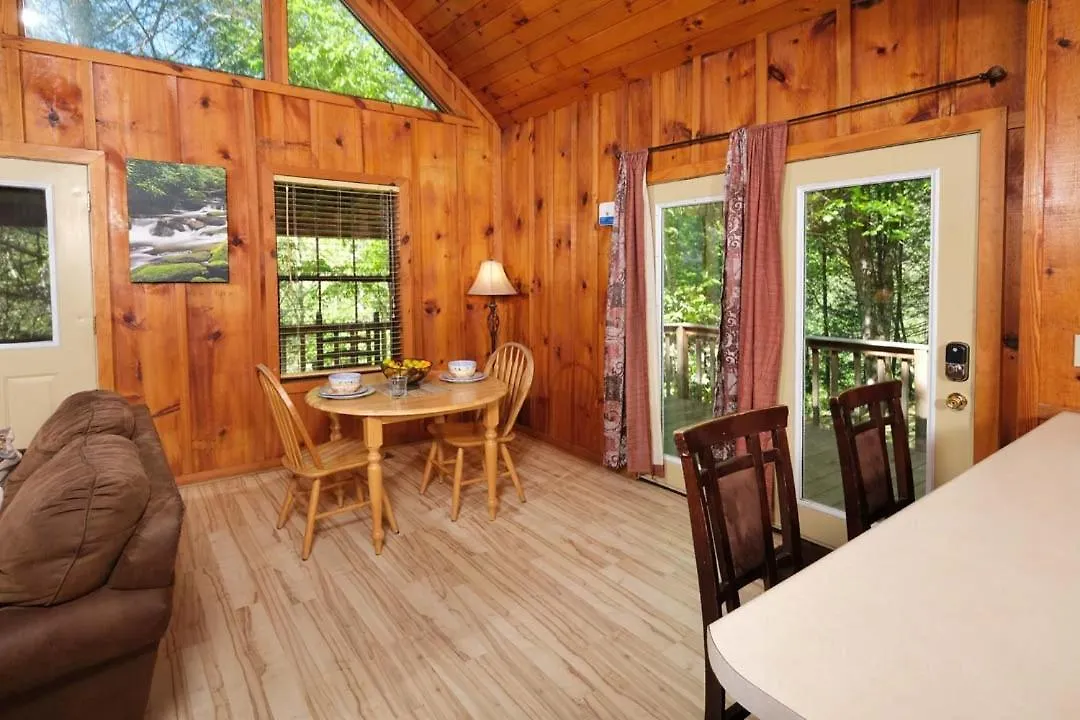 Romantic 1br Hot Tub Free Attraction Tickets *